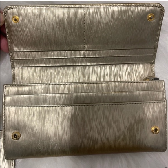 Prada long wallet, authentic - Picture 4 of 9